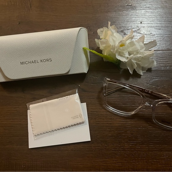 Michael Kors Prescription Frame - Picture 3 of 10